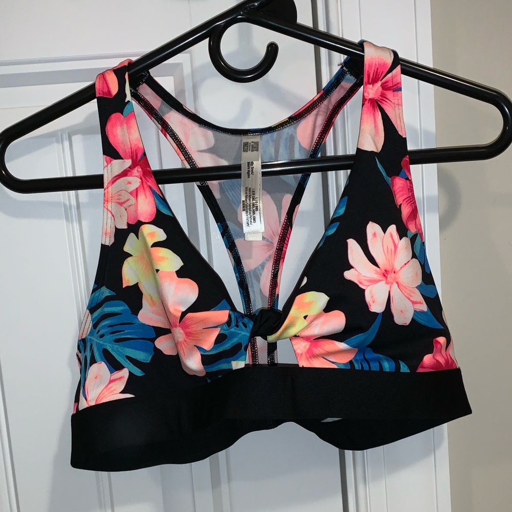 Swim suit top / sports bra